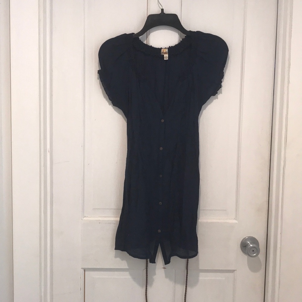 Large navy Mudd blouse with tie belt
